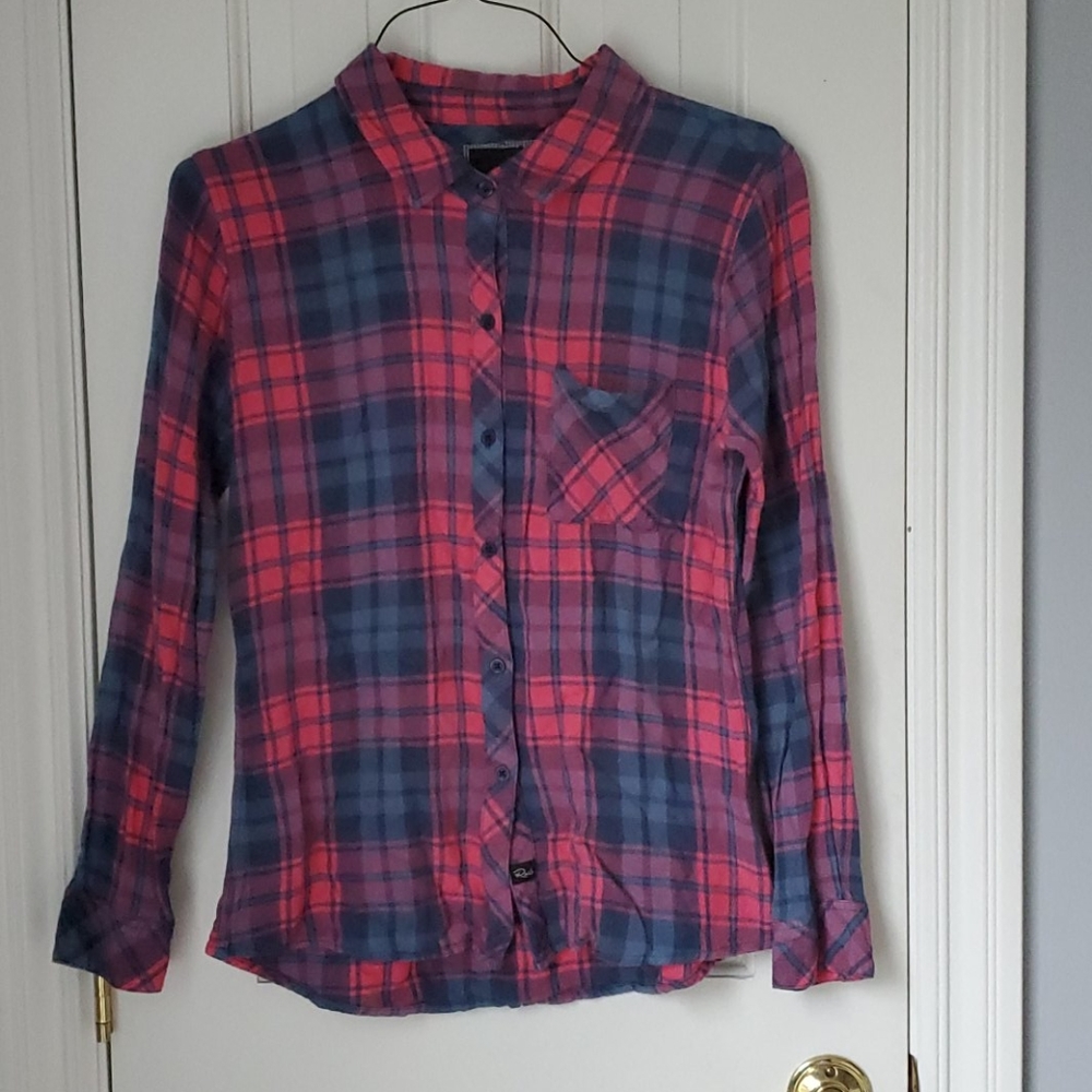 Rails button up